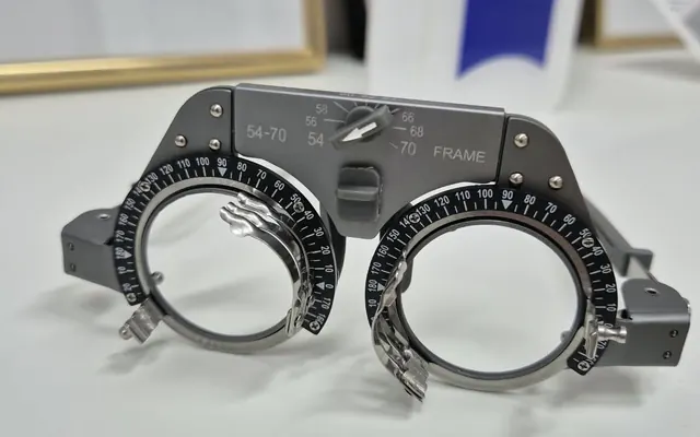 Oprawa próbna ZEISS — okulary progresywne na próbę w gabinecie